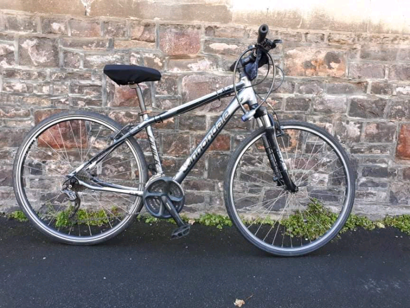 SMALL FRAME SIZE HYBRID BICYCLE 